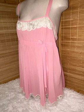 Victoria’s Secret Y2K pink baby doll sheer slip dress with lace trim woman’s L